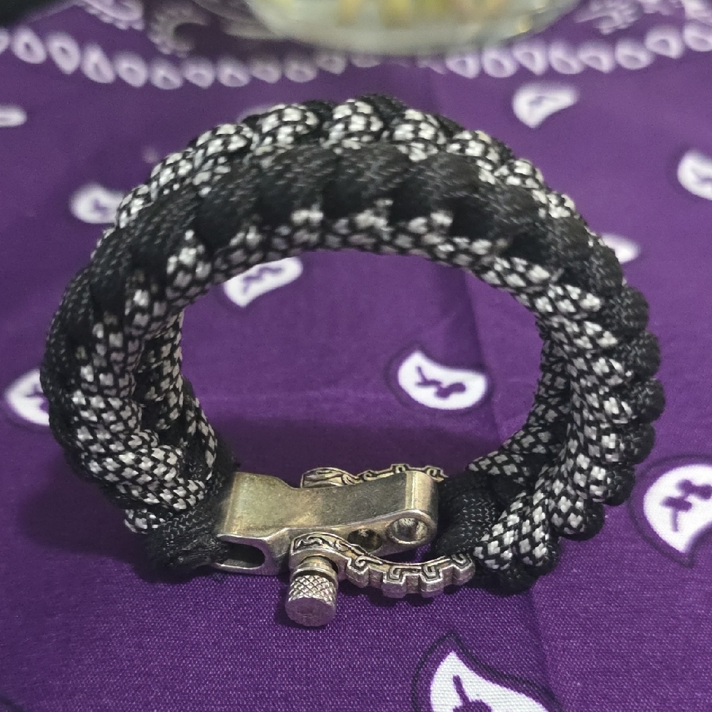 Black & White Braided Paracord Bracelet with Silver Clasp